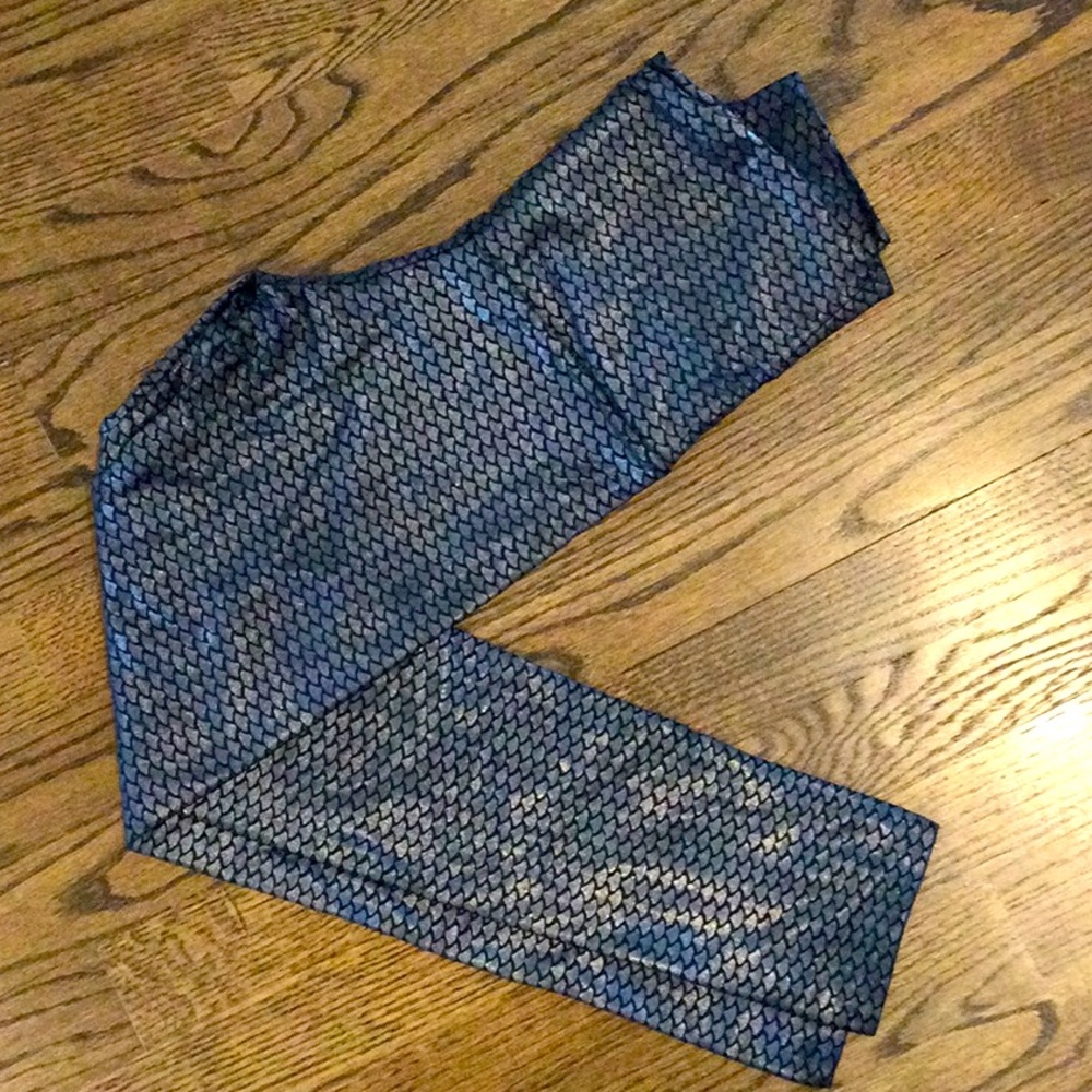 Emily Hsu leggings